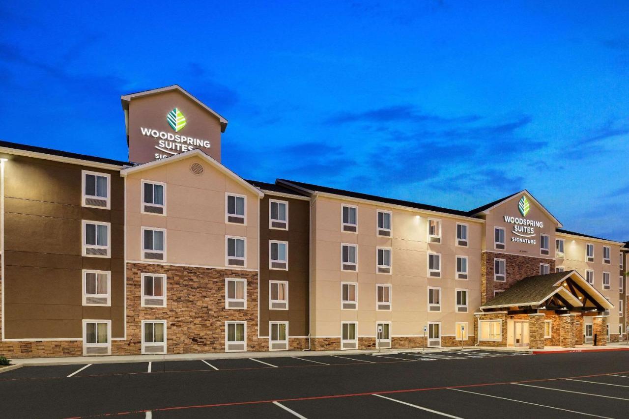 האמבל Woodspring Suites Houston Iah Airport מראה חיצוני תמונה