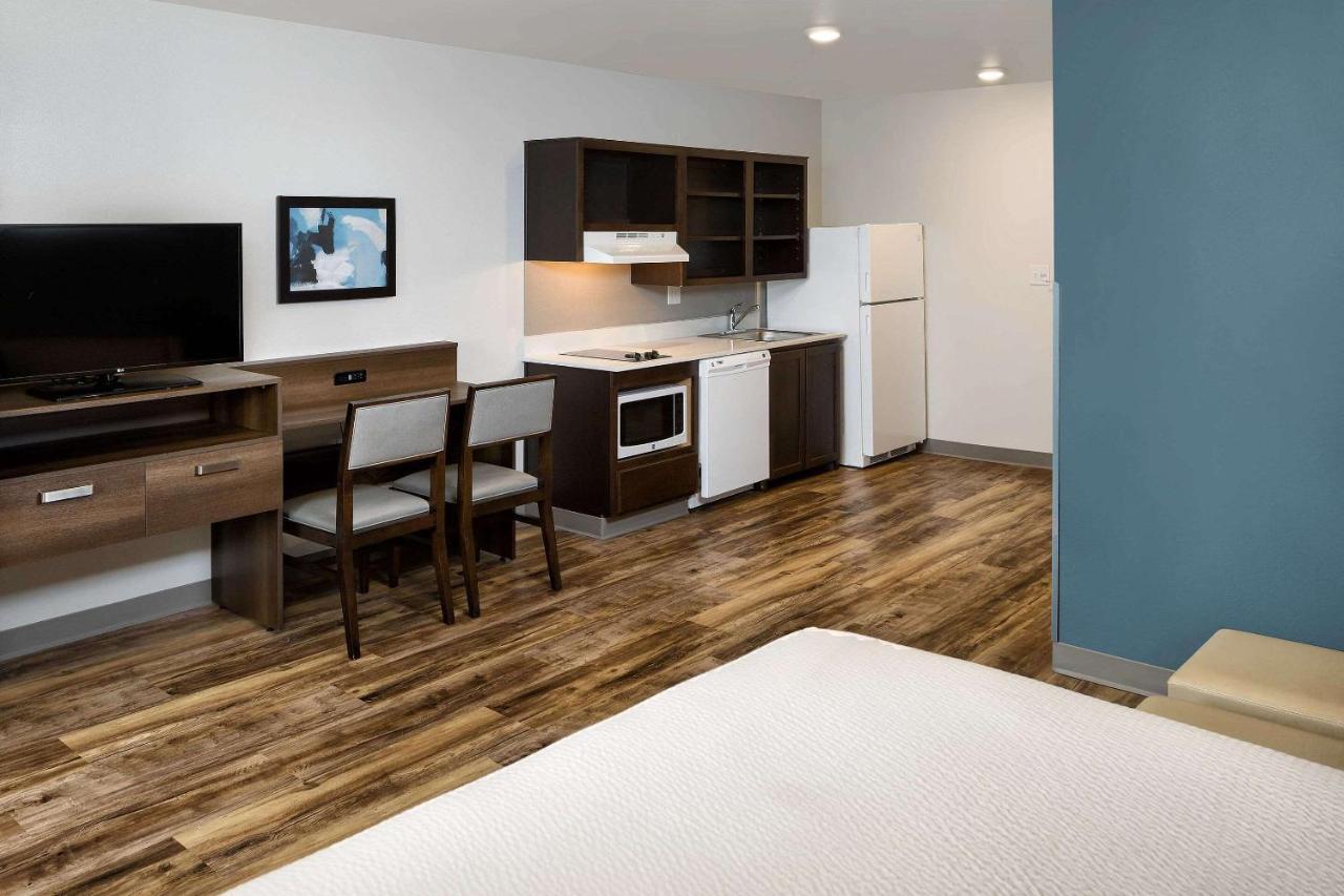 האמבל Woodspring Suites Houston Iah Airport מראה חיצוני תמונה