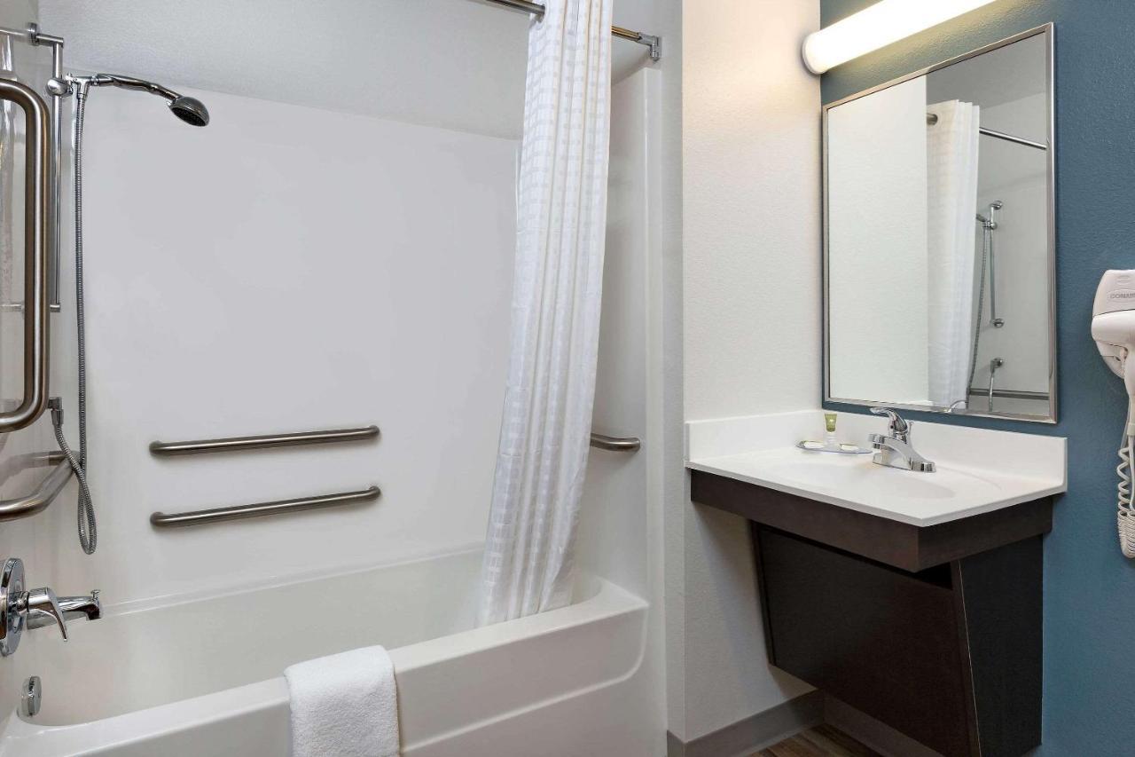 האמבל Woodspring Suites Houston Iah Airport מראה חיצוני תמונה